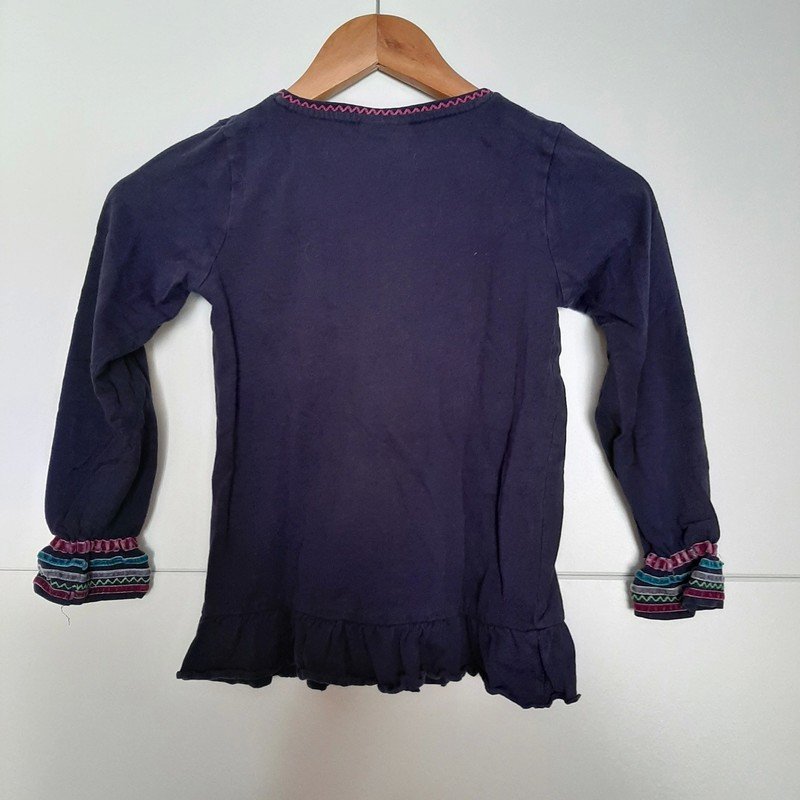 Bunter Pulli mit Aufdruck