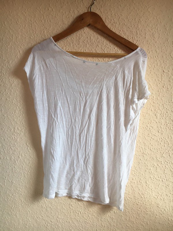 Lockeres weißes T-shirt