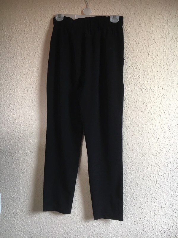 Schwarze Gina Tricot Stoffhose