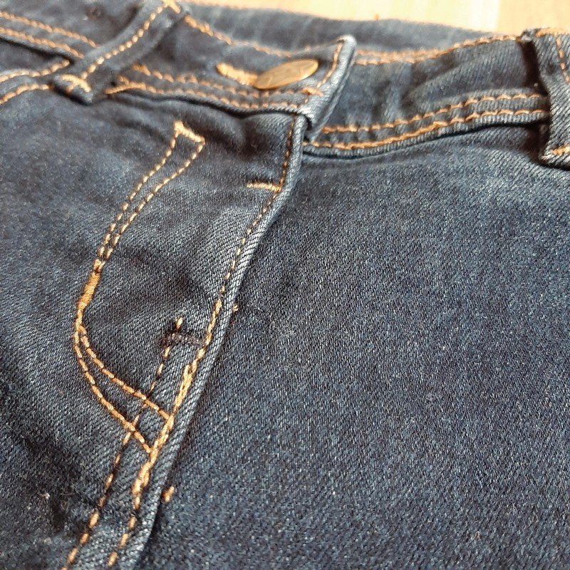 Dunkelblaue Jeans