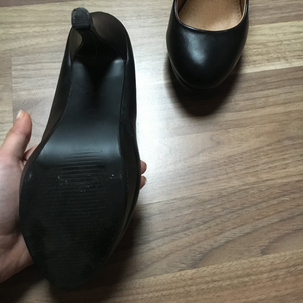 Schwarze Pumps 