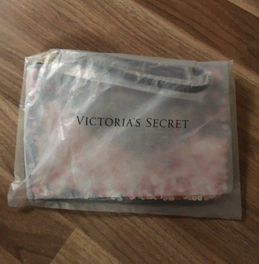 Victoria's Secret Clutch Makeup Tasche