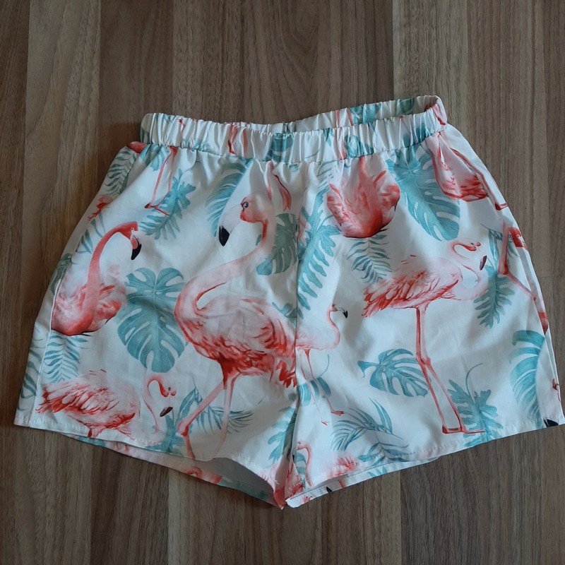 Kurze Hose mit Flamingos