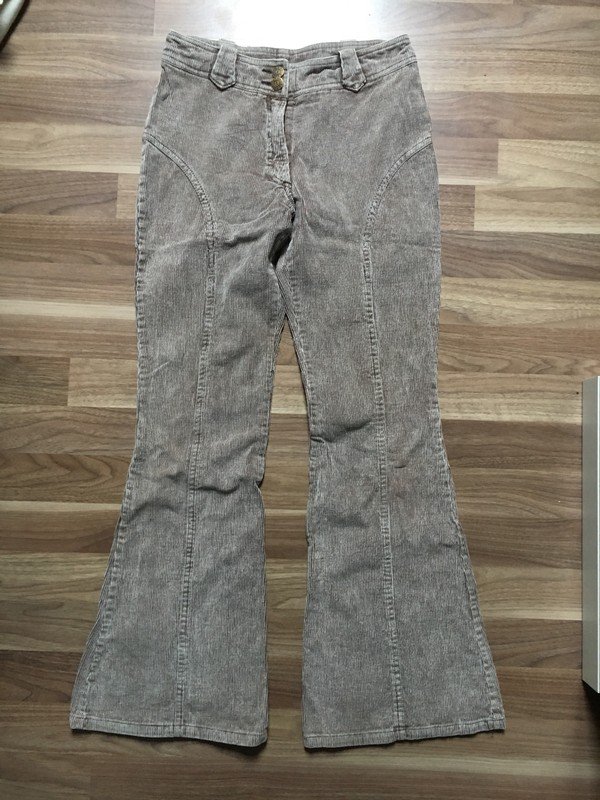 Braune Kordhose