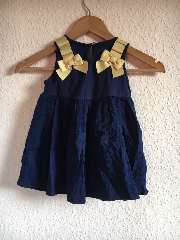 Blau/gelbes Kleid mit Schleifen