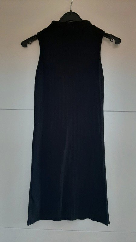 Kurzes schwarzes Kleid