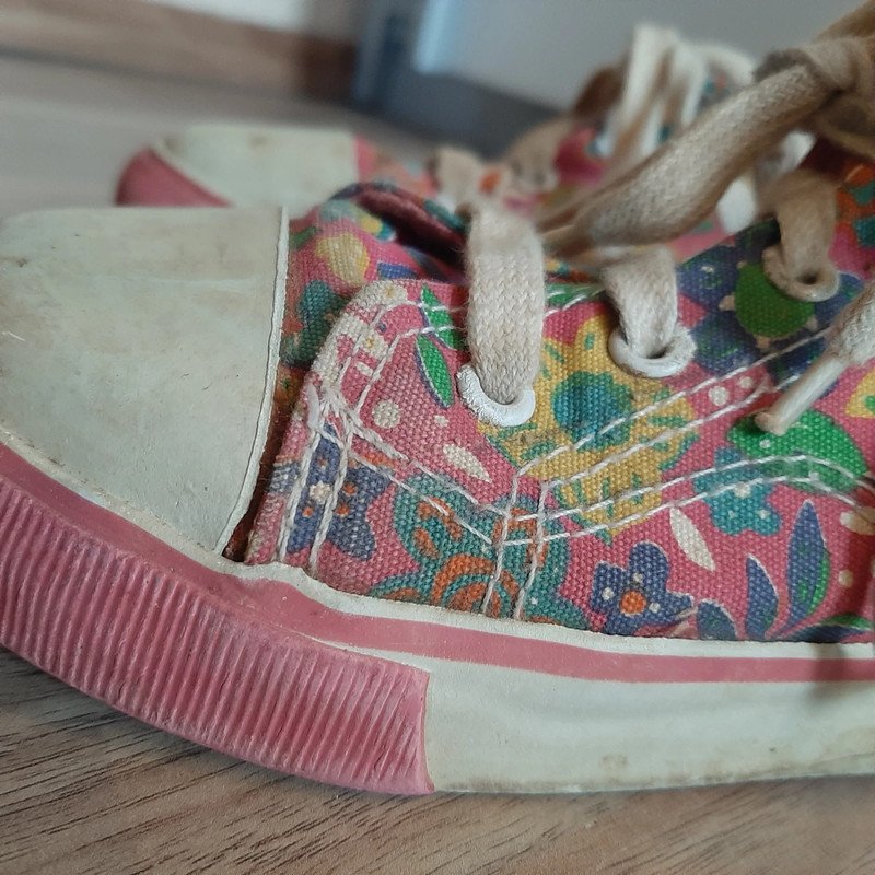 Vintage Kinderschuhe Blumen