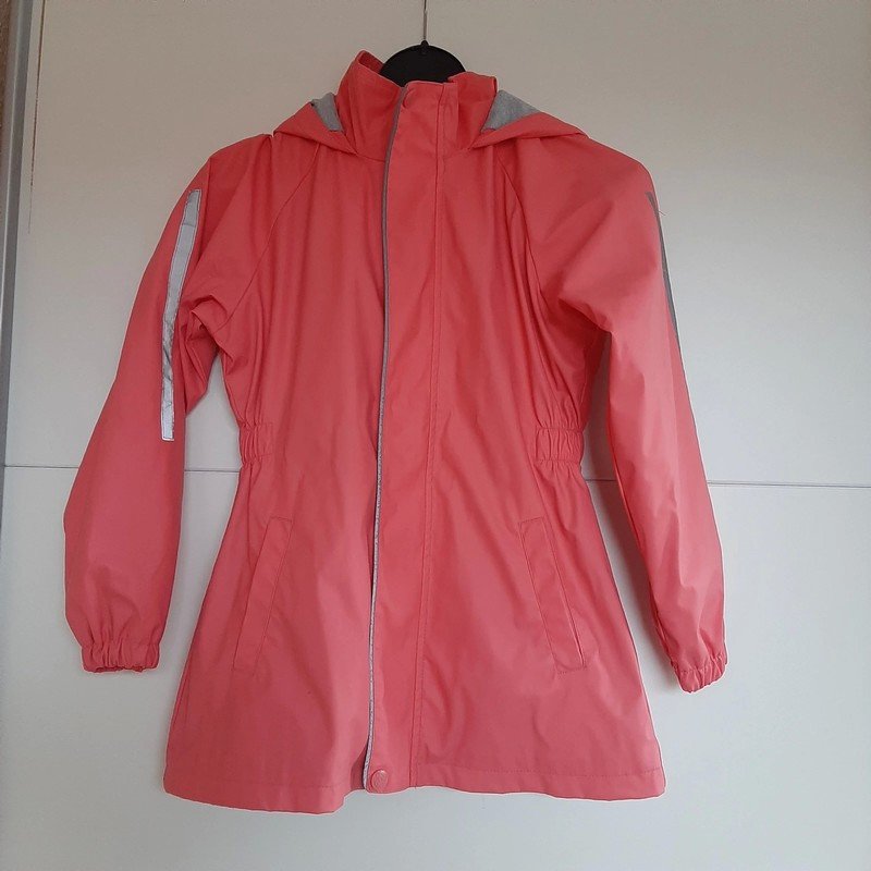Regenjacke mit Reflektorstreifen