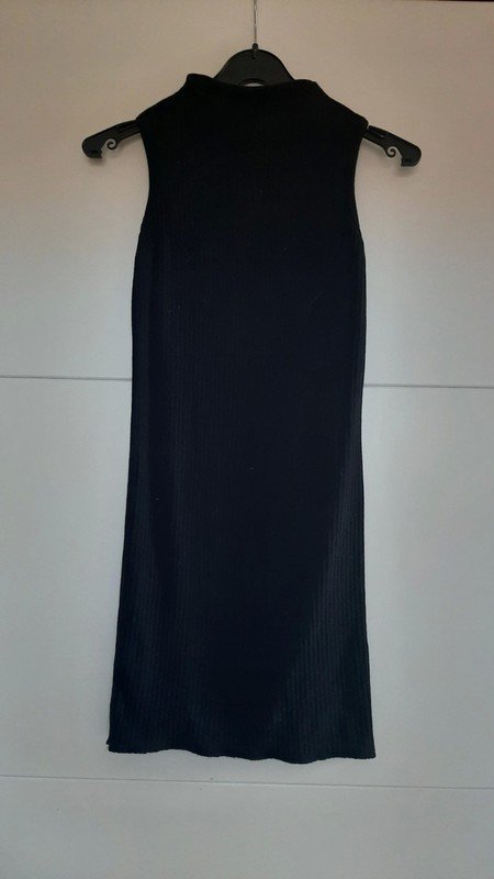 Kurzes schwarzes Kleid