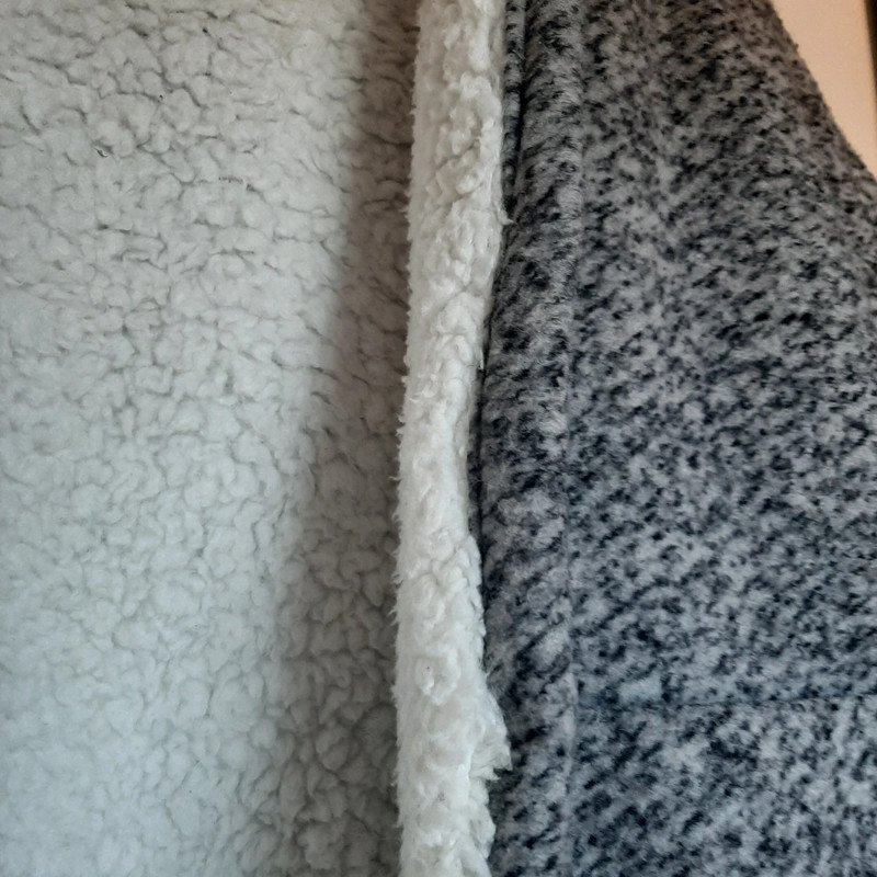 Zara Kuscheljacke mit Kapuze