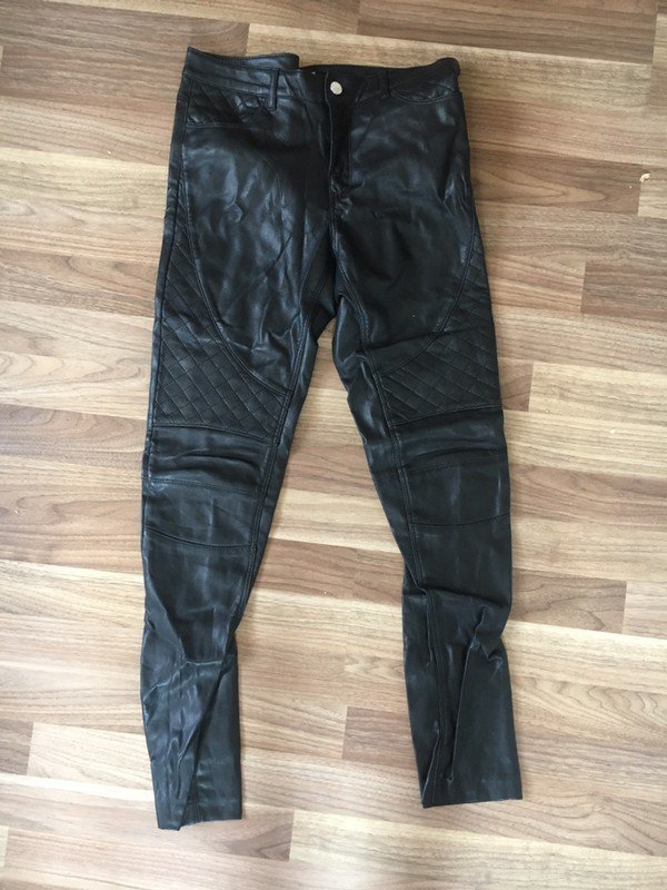 Schwarze Faux Lederhose von H&M