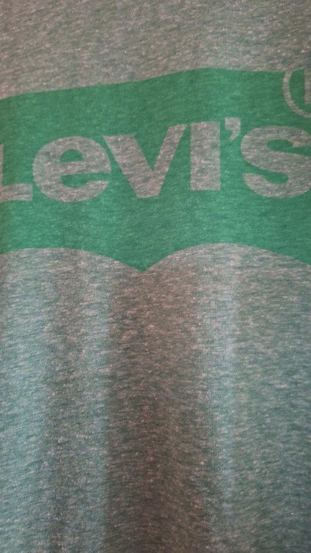 Grünes Levis T-Shirt