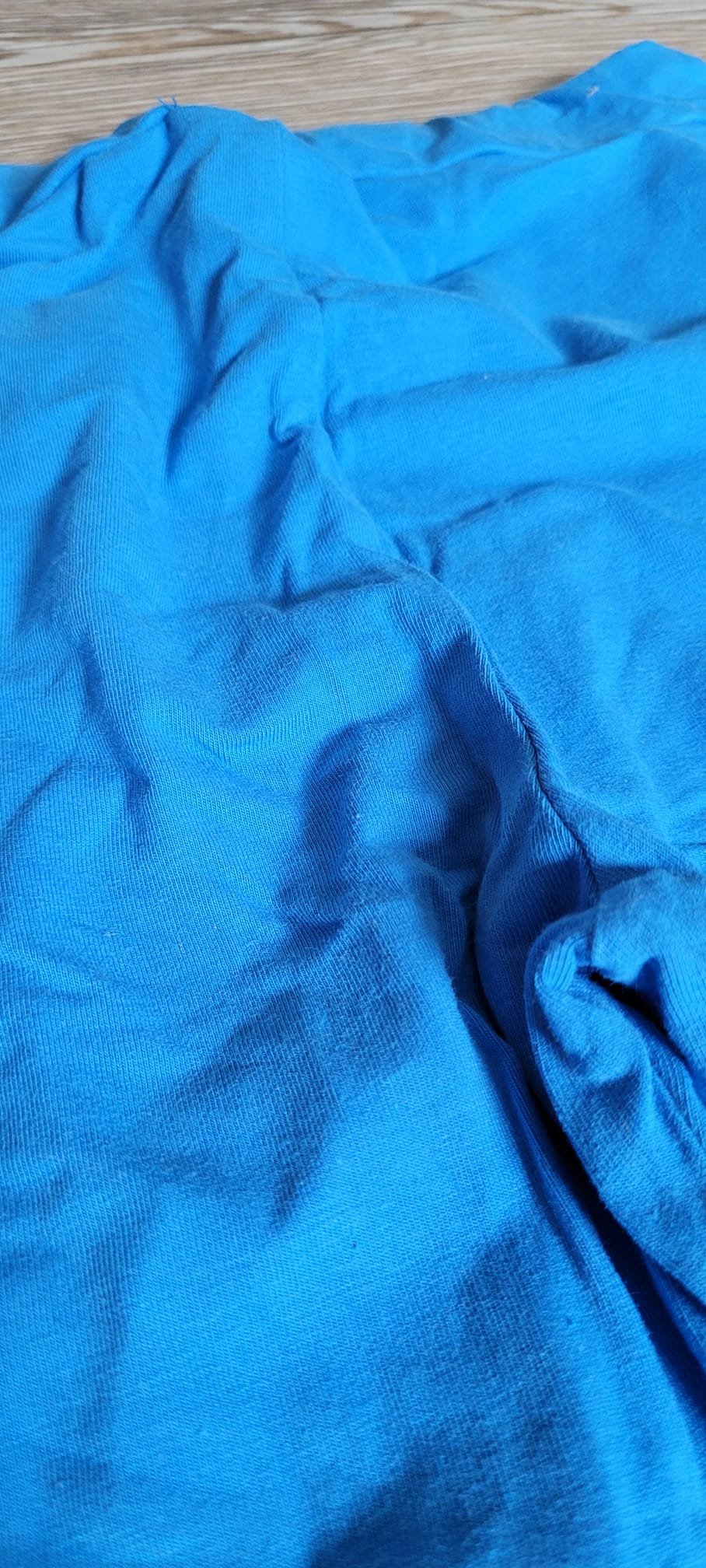 Blaue kurze Stoffhose