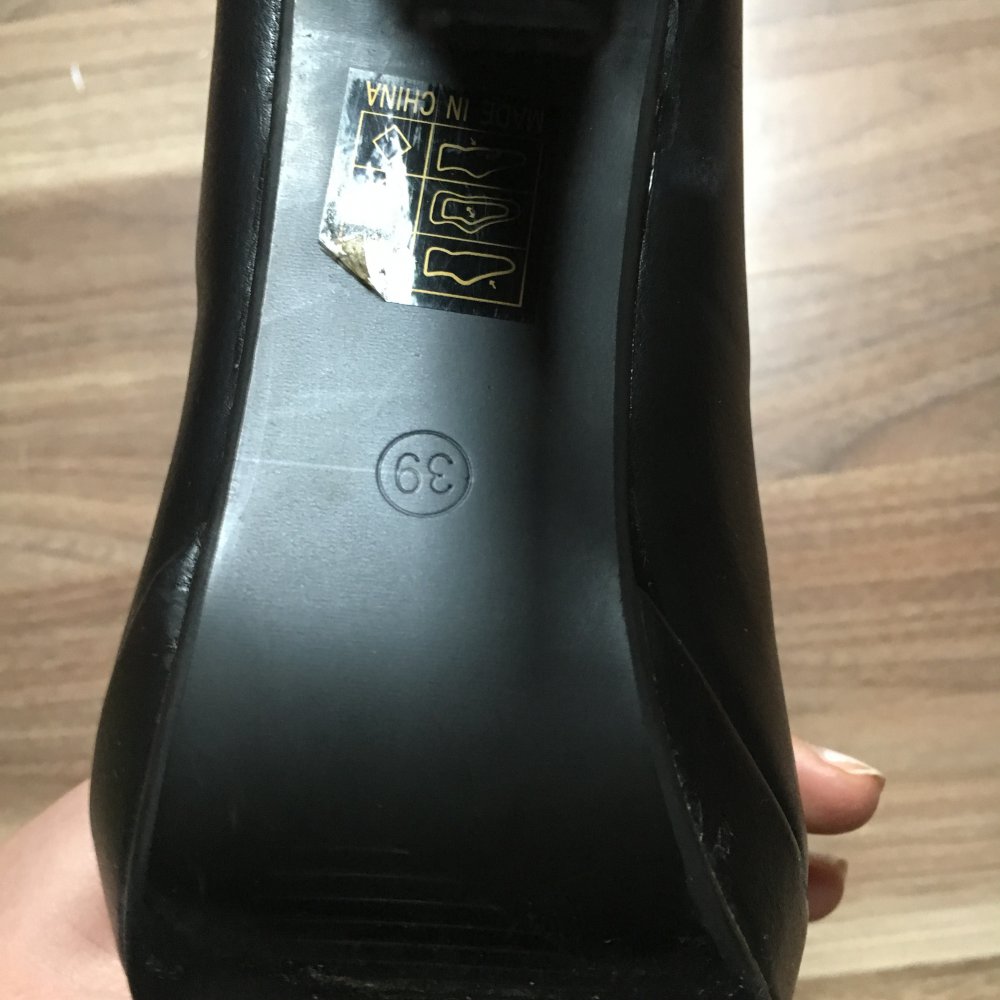 Schwarze Pumps 