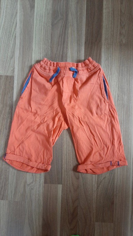 Orange blaue Sweathose (kurz)