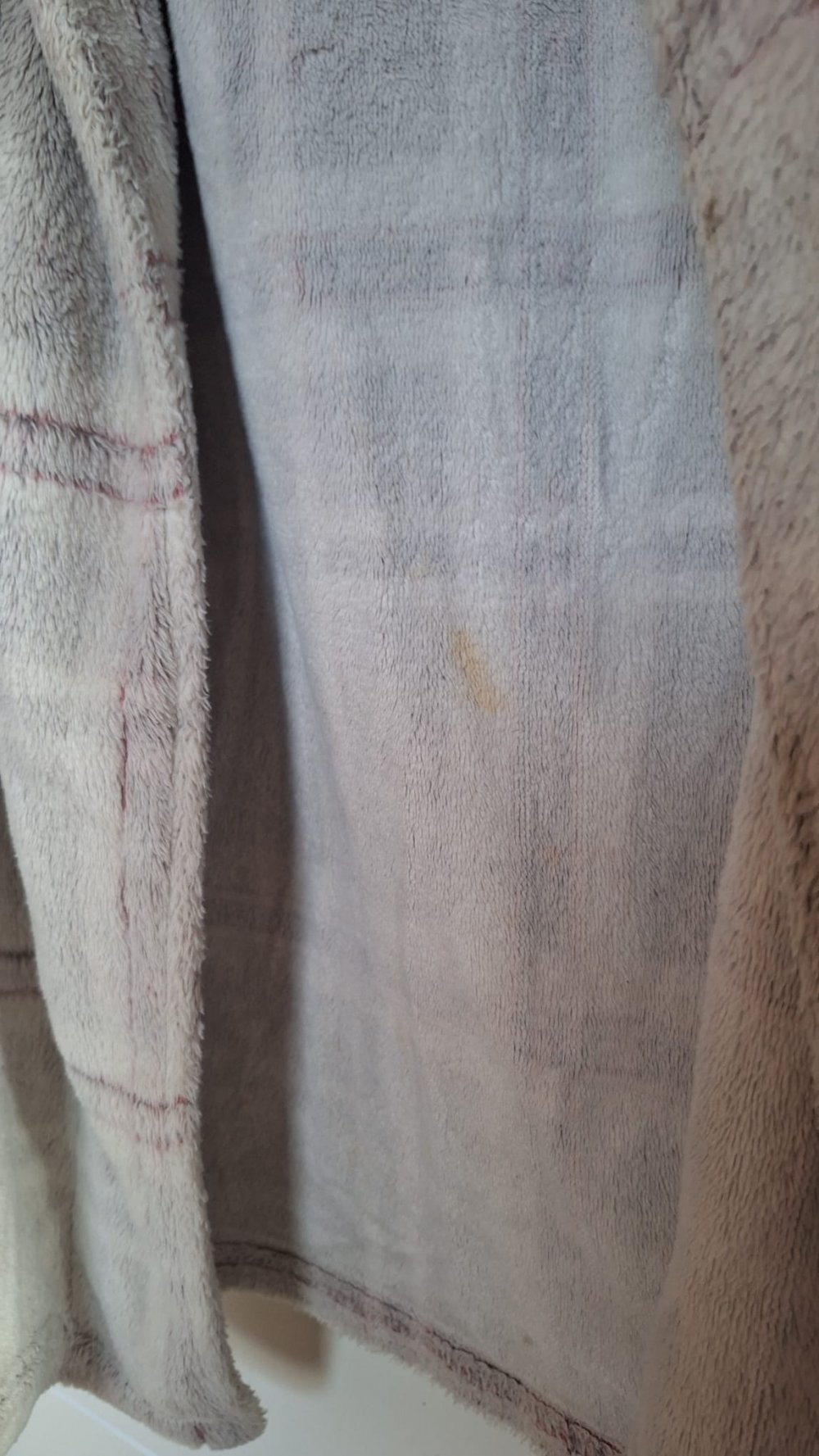 Langer flauschiger Bademantel