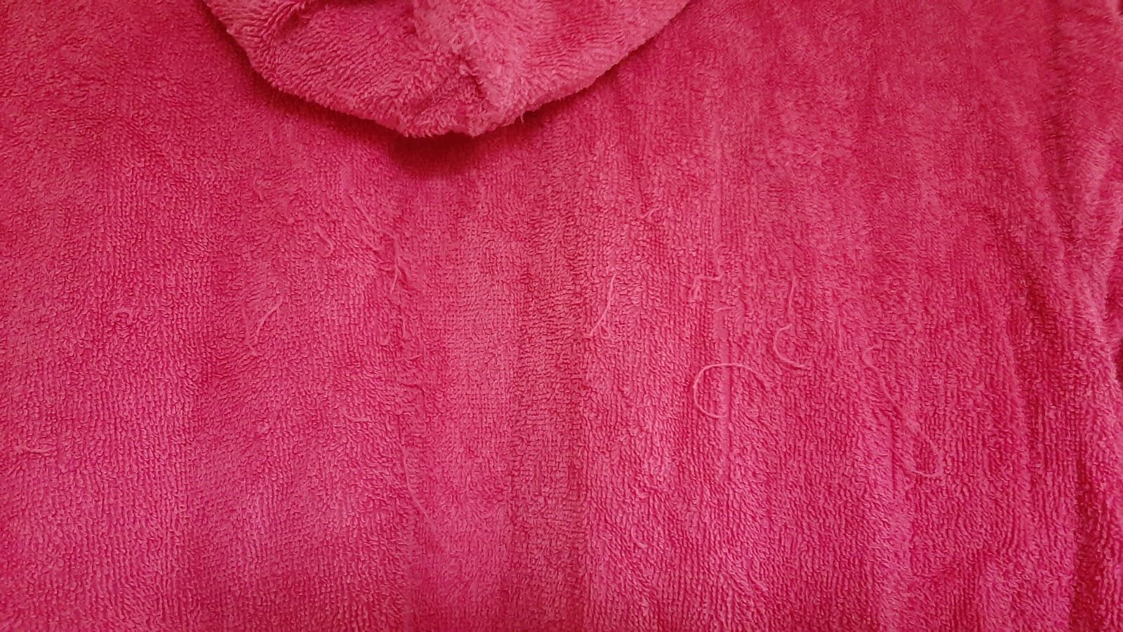 Pink/Roter Bademantel