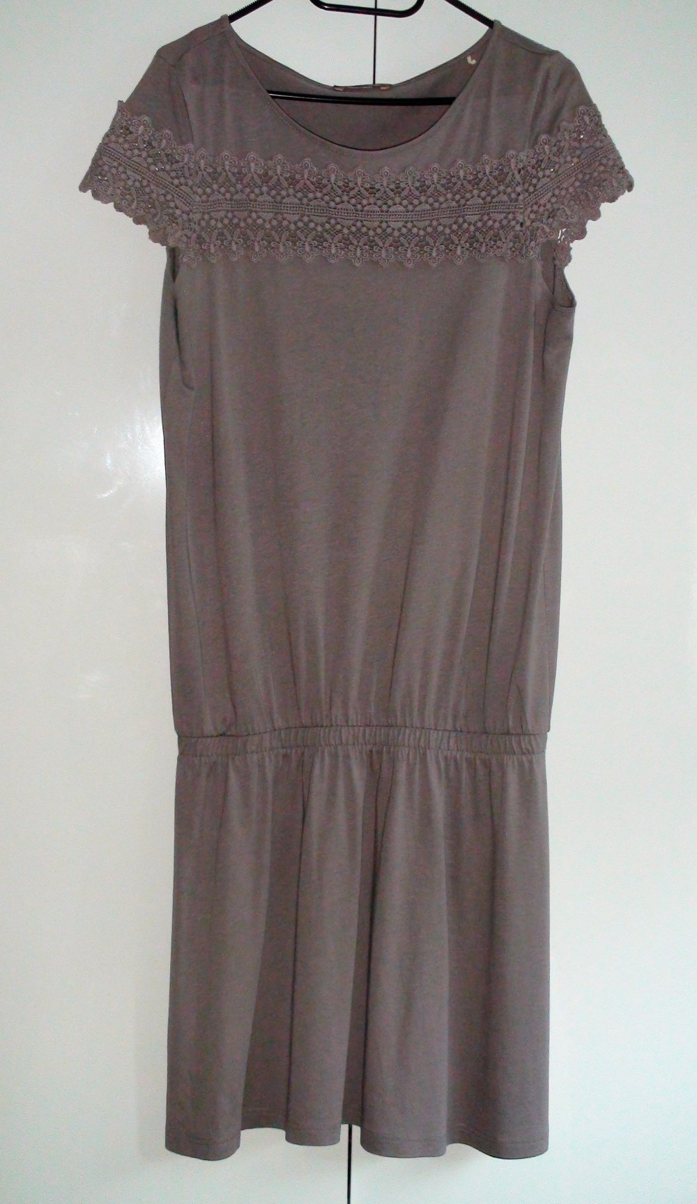 Esprit Kleid mit Spitze Gr.40