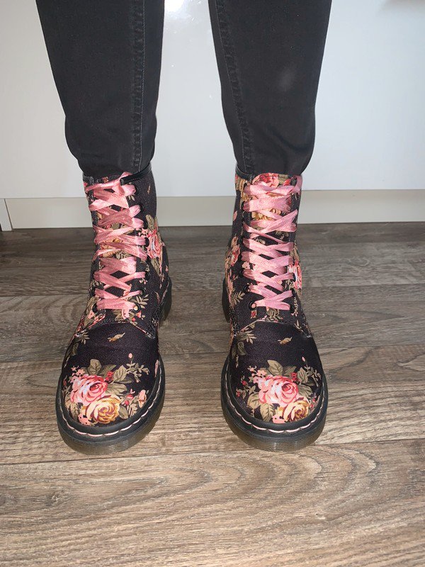 Neuwertige Dr.Marten Boots Gr.38 Blumenmuster