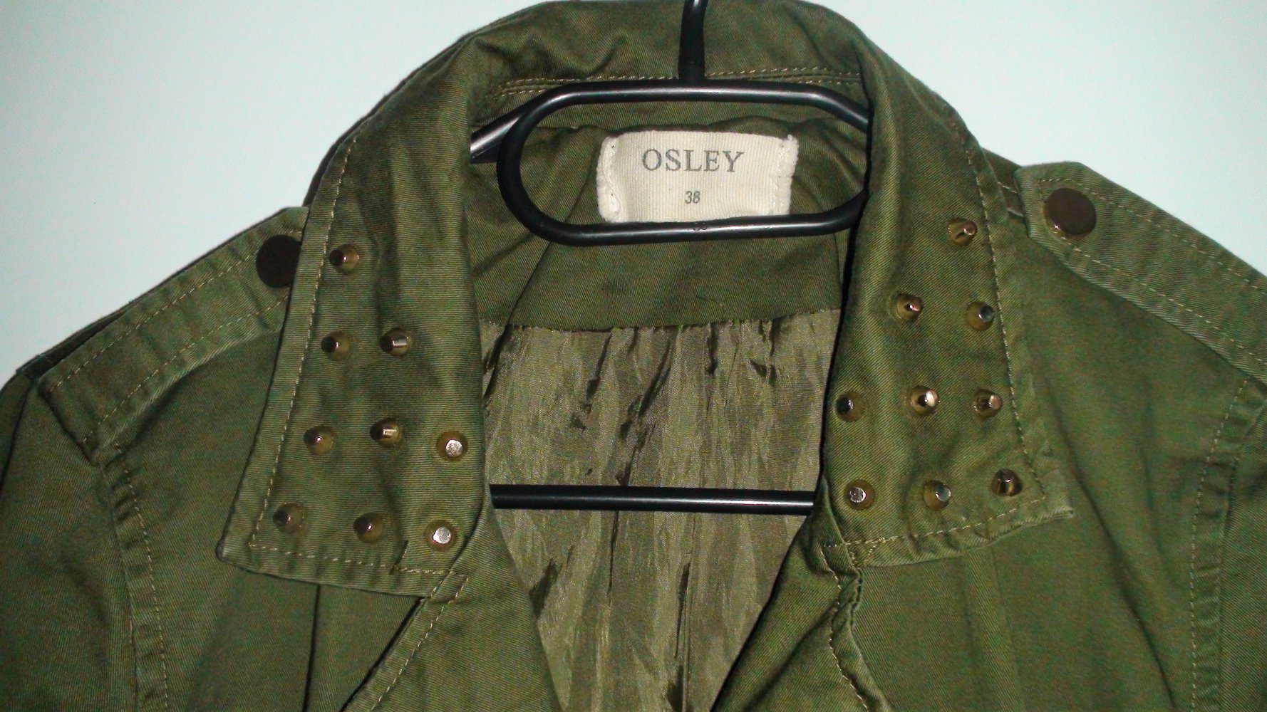 Leichte neuwertige Jack mit Nieten Gr.38