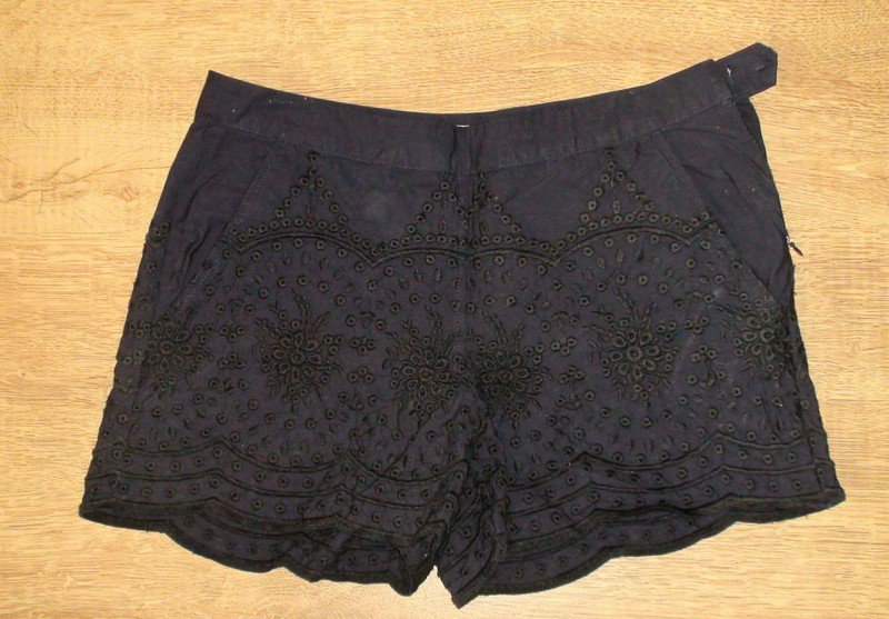 H&M  Stickerei Hotpants Gr.38