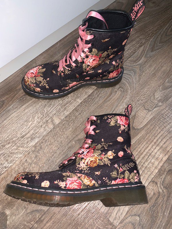 Neuwertige Dr.Marten Boots Gr.38 Blumenmuster