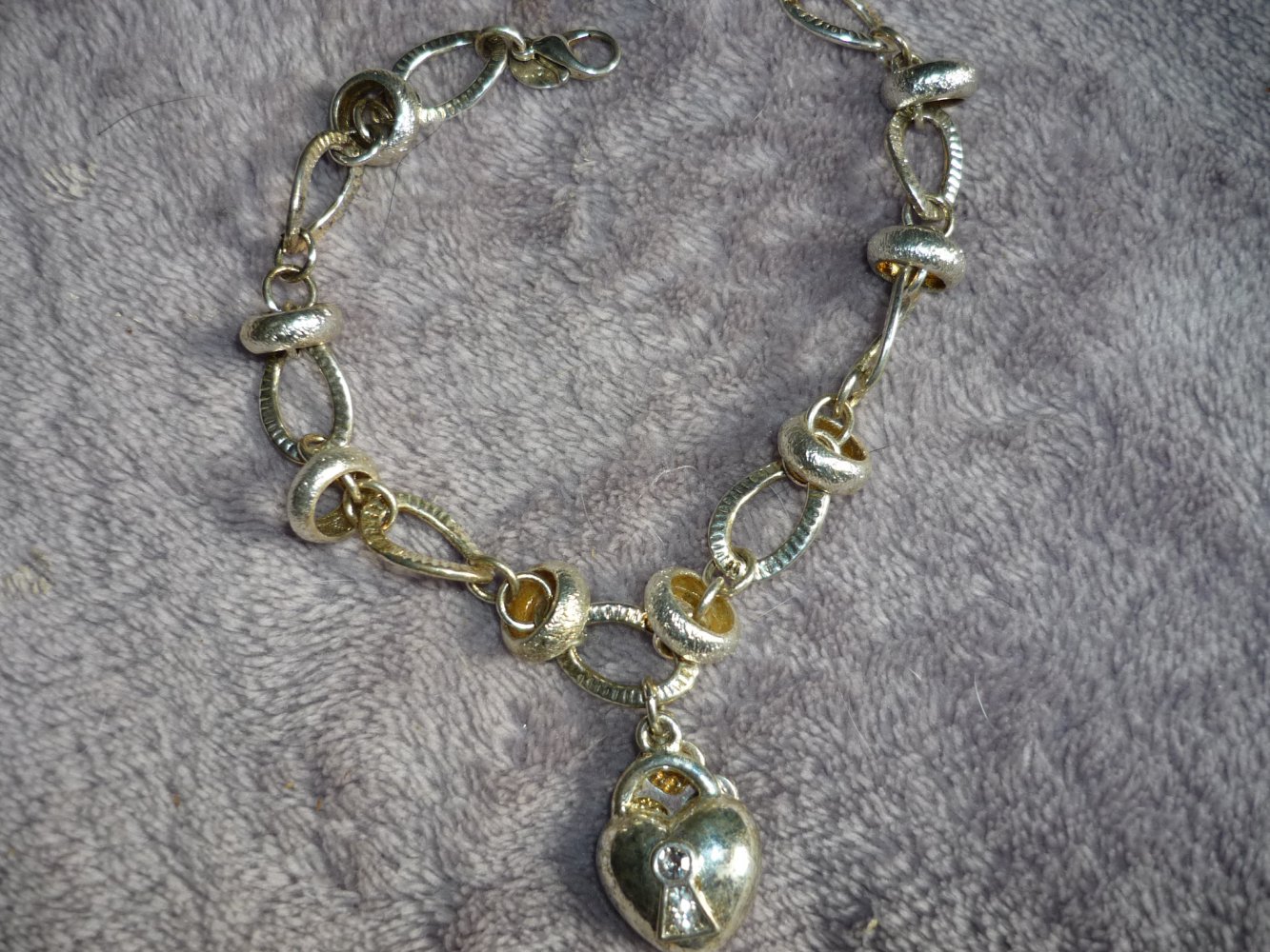 Armband mit Herz Anhängern 