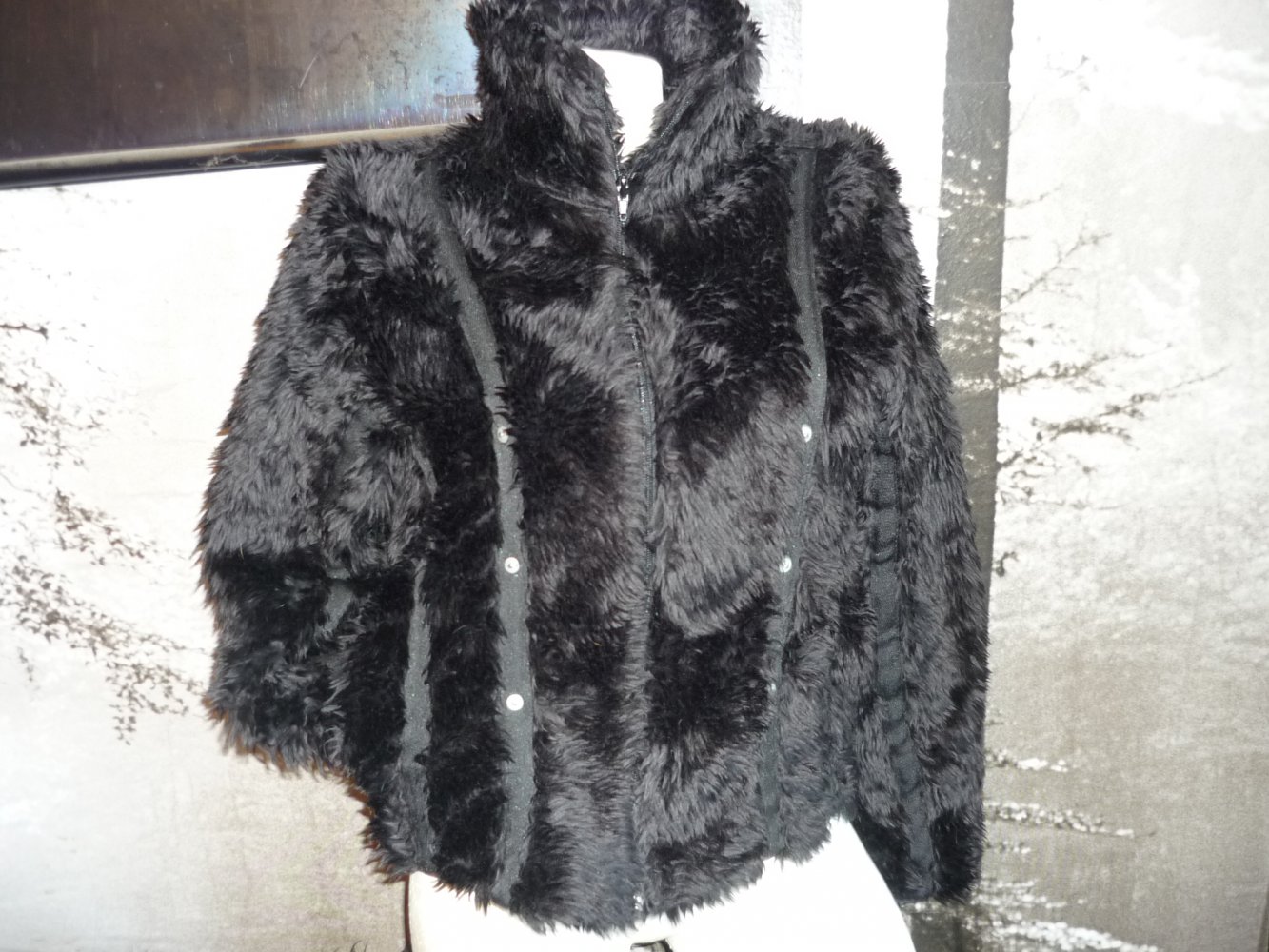 Kunstfelljacke mit Nieten Gothic Gr. 38 M