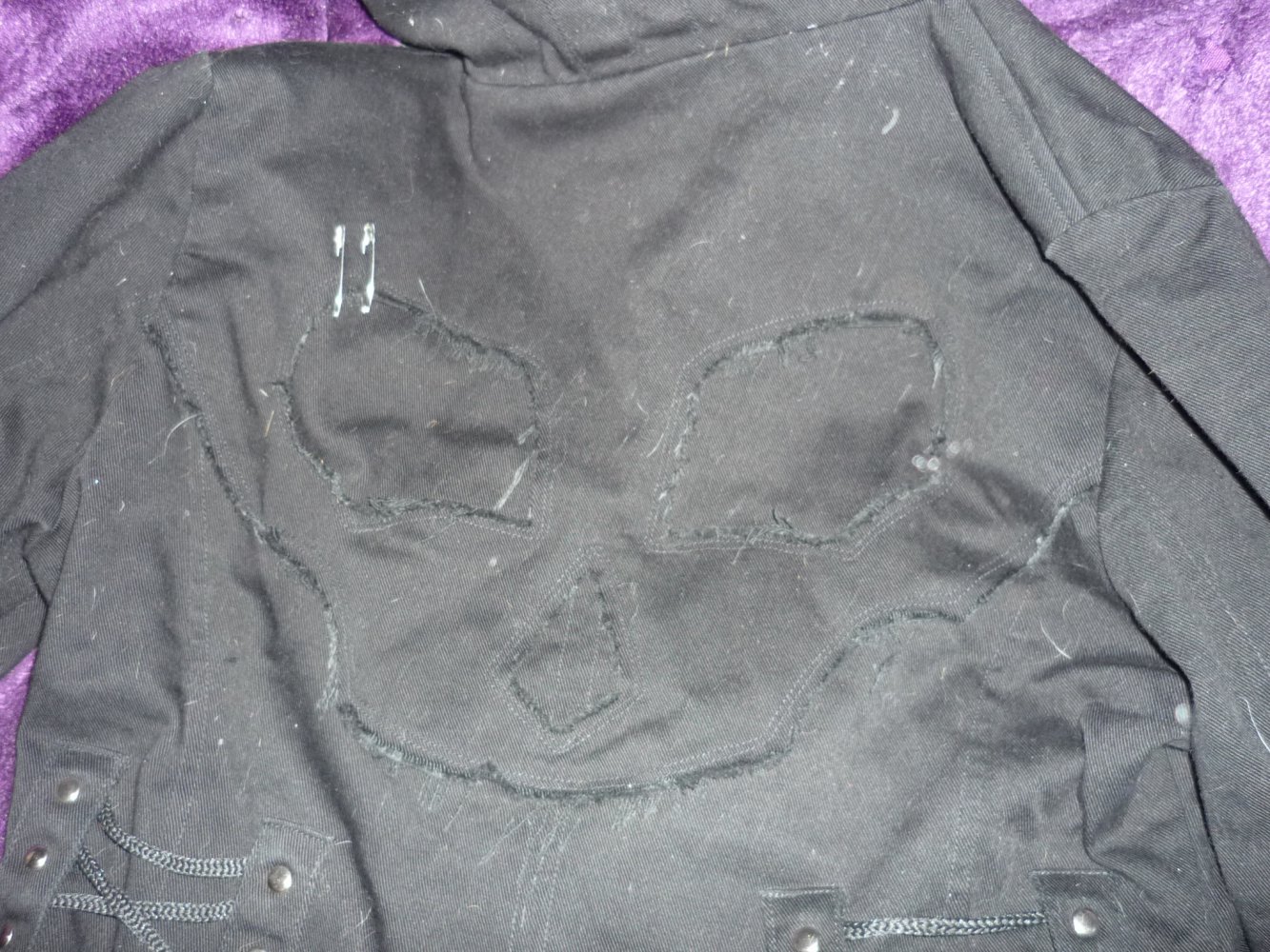 Warmer Mantel von Vixxsin Gr. L  mit Totenköpfen Reissverschlüssen & Korsettschnürungen Gothic  Punk