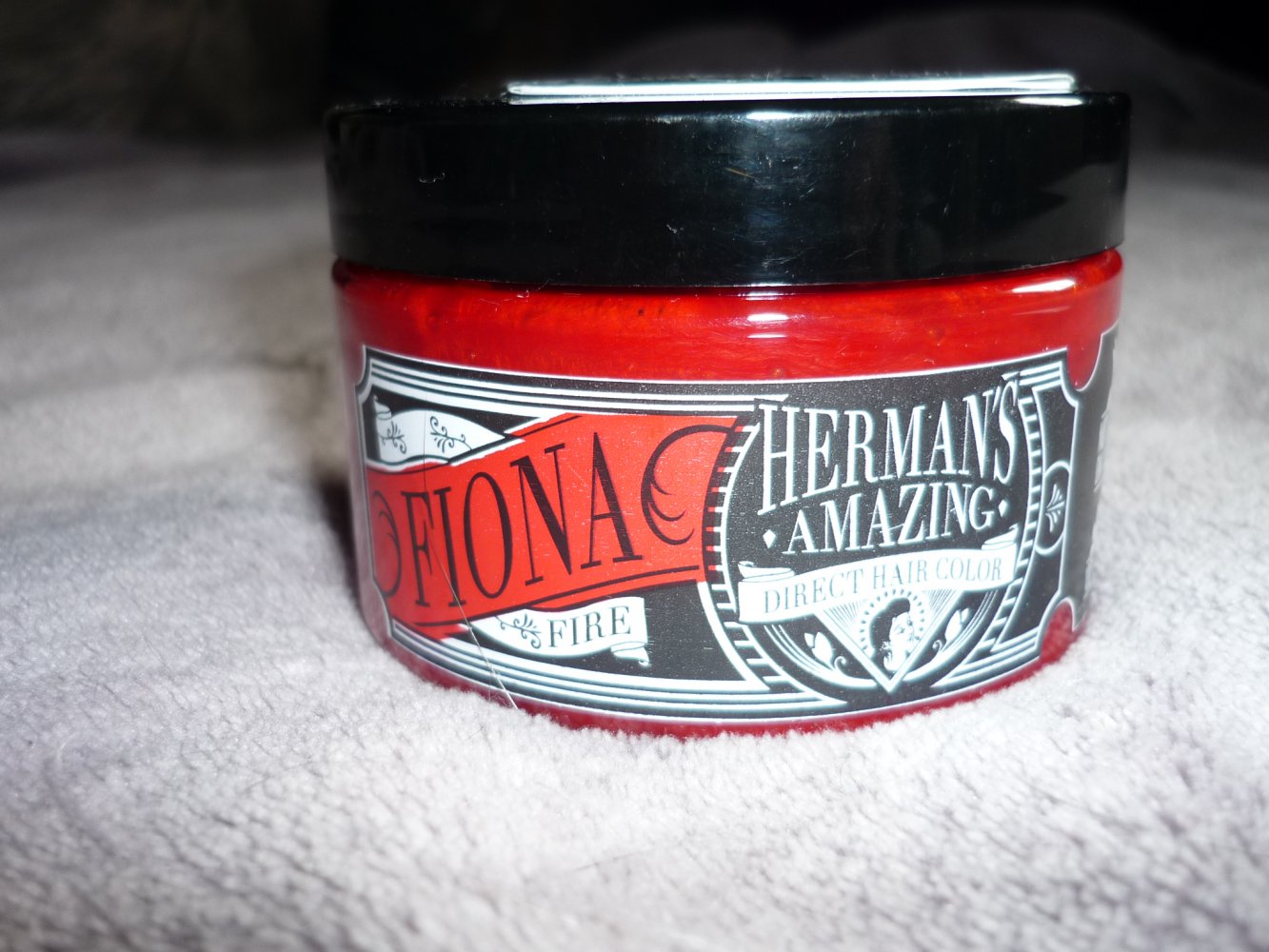 Super tolle Haarfarbe von Hermans amazing hairdye  Fiona Fire Gothic Rockabilly Punk Directions