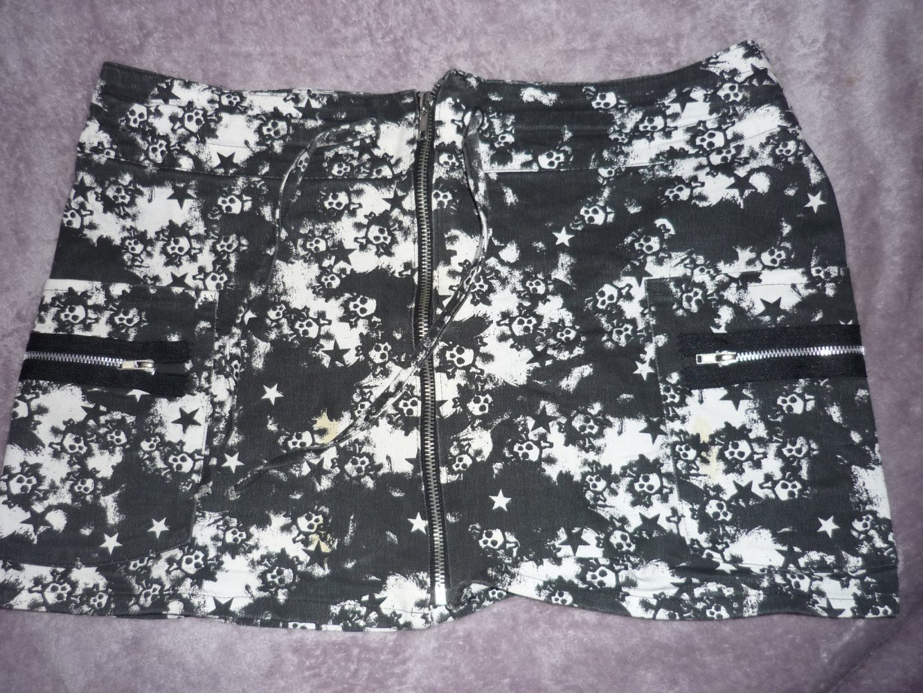 SHARK Gothic Rockabilly Punk Mini Rock mit  Skulls & Frontzipper