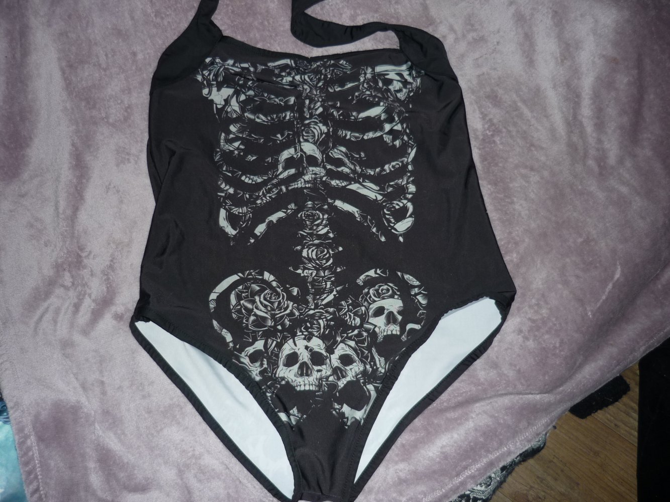 Badeanzug   Neckholder mit Skelett von Vixxsin Gr XL Gothic Punk Rockabilly