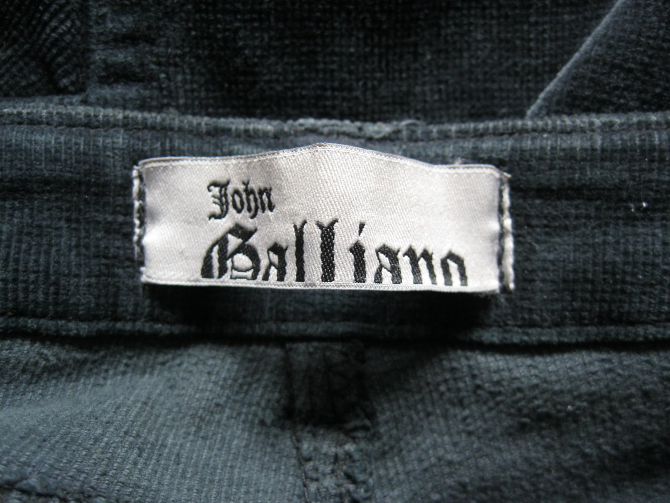 7/8-Hose # John Galliano # Feincord # Petrol # 42 (40) fällt etwas kleiner aus