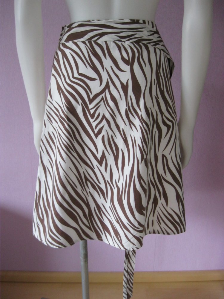 Falten-Rock # Ytrend # Safari-Muster # Creme/Braun # 100% Baumwolle # 38