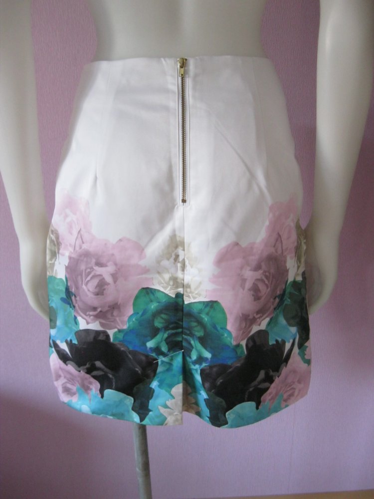 Mini-Rock # H&M # florales Muster # weiß/bunt # 40/42