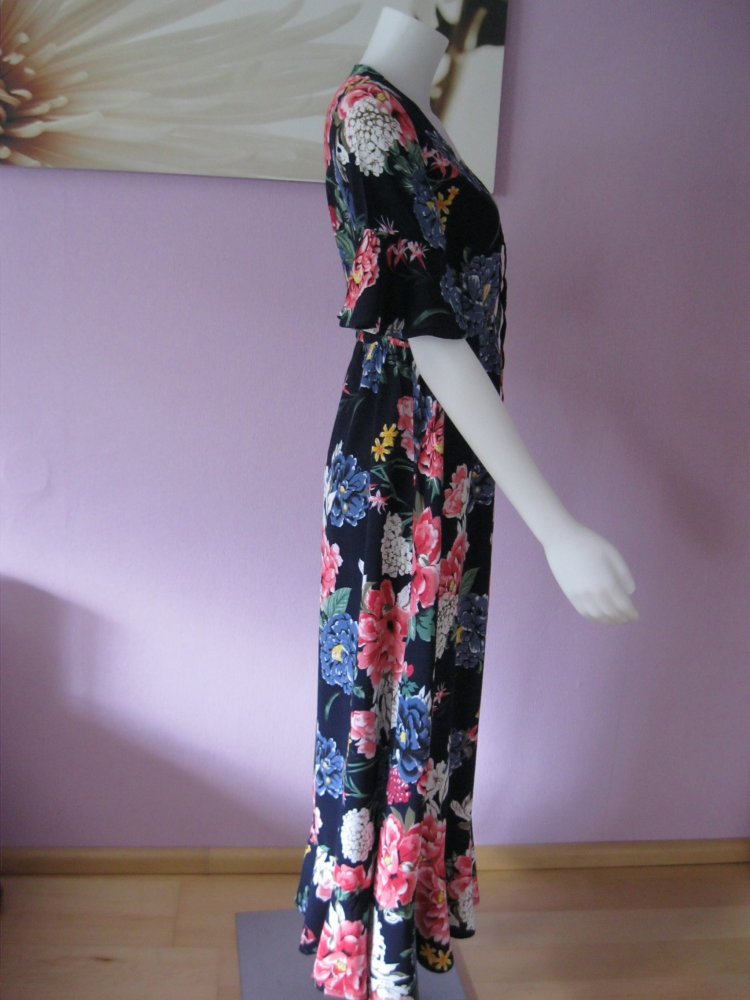 Maxi-Kleid # Sommerkleid # Kurzärmlig # Volants # Blumen # 100% Viskose # XL/XXL