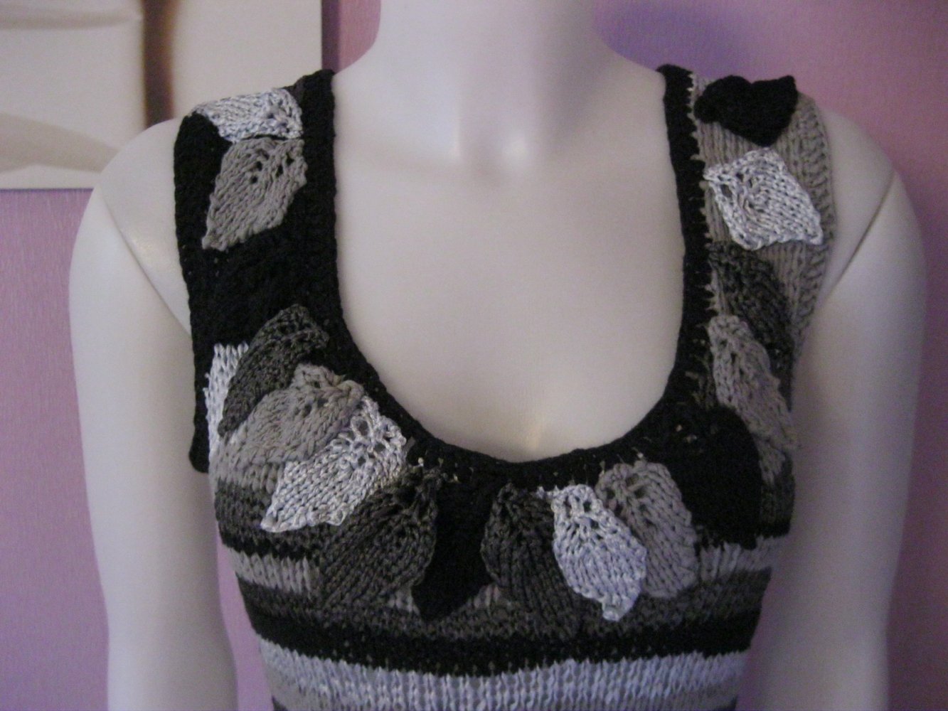 NEU Strickkleid Minikleid Handmade gestreift Grau / Schwarz S-M