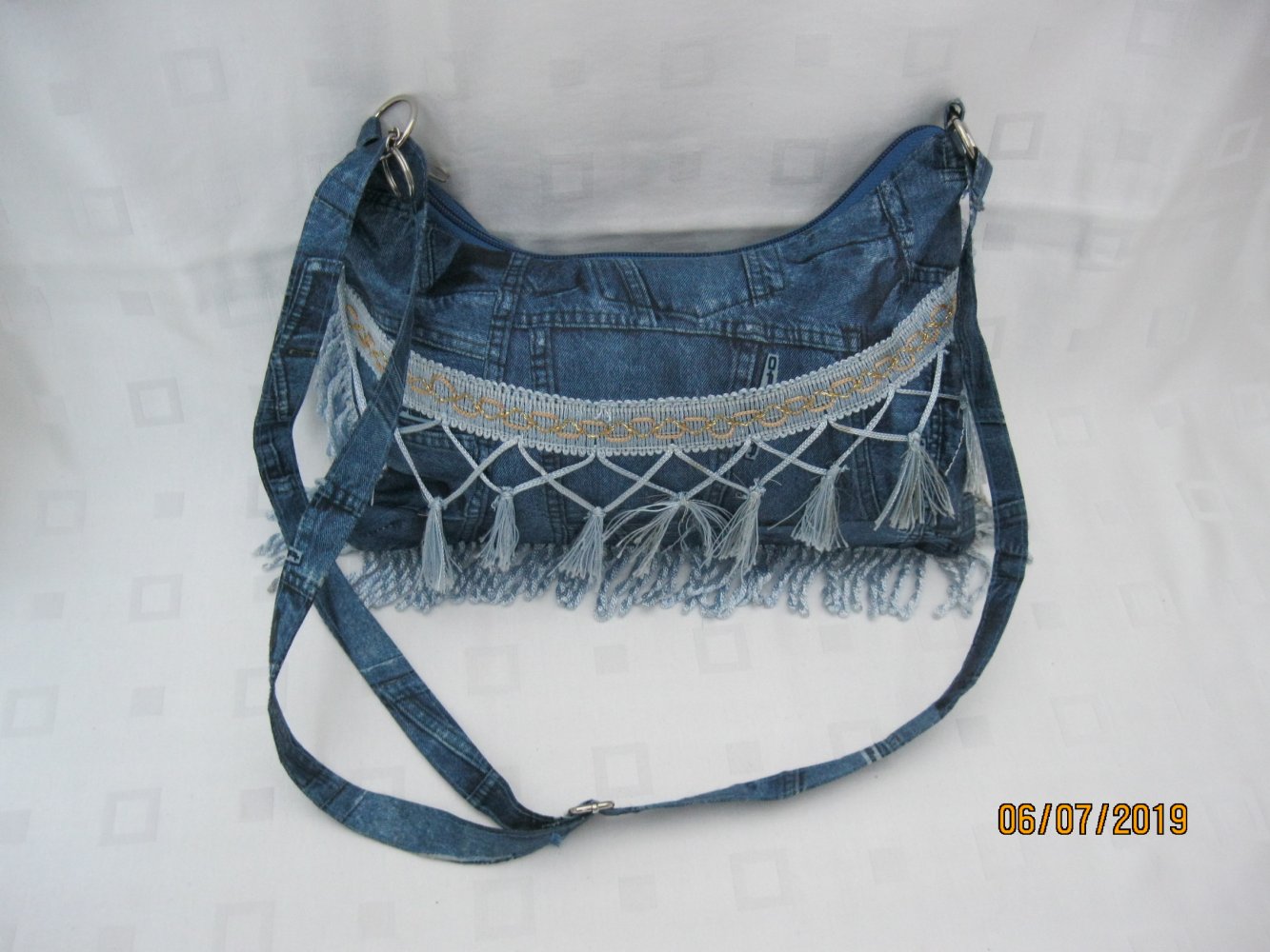 Umhängetasche # Jeansoptik # Quasten # Blau