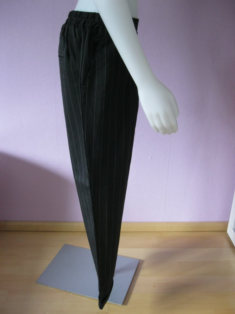 Stoffhose # Schlupfhose # Chicorée # Sommerhose # Nadelstreifen # Schwarz # M