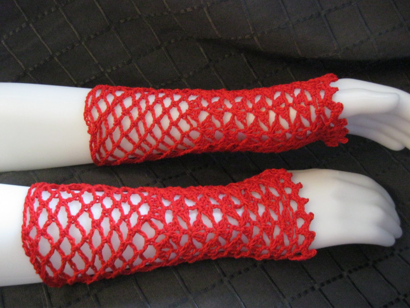 NEU leichte Hand-Stulpen 100% Baumwolle Zackenrand Handmade Rot