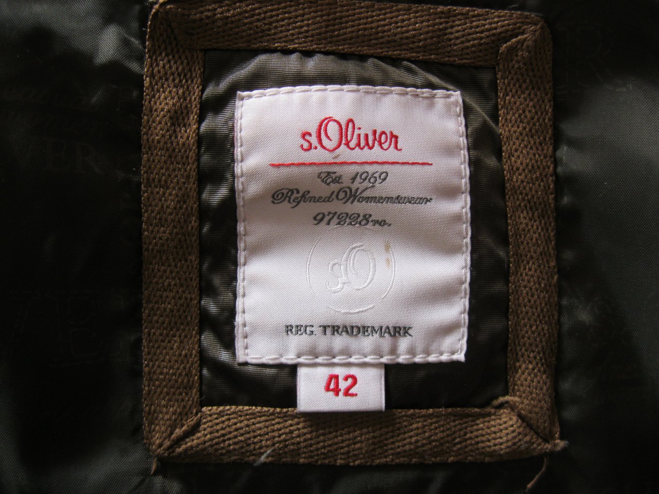 Daunenjacke # 70/30 # Kapuze # S.Oliver # braungrün # 42