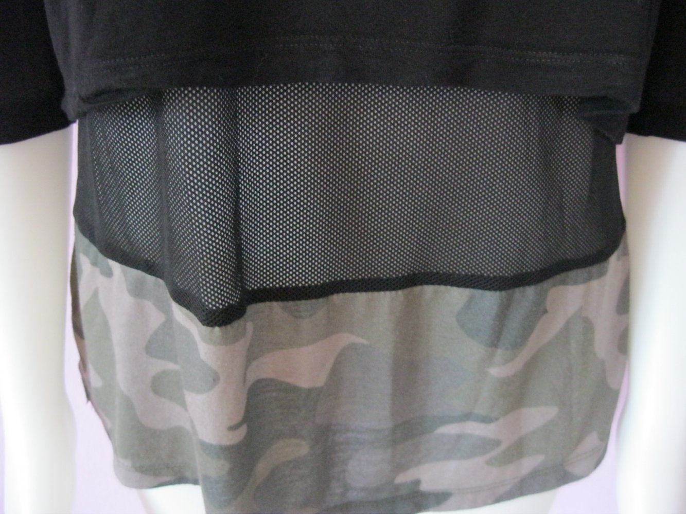 Crop-Shirt mit Netztop # Schwarz/Camouflage # S/M