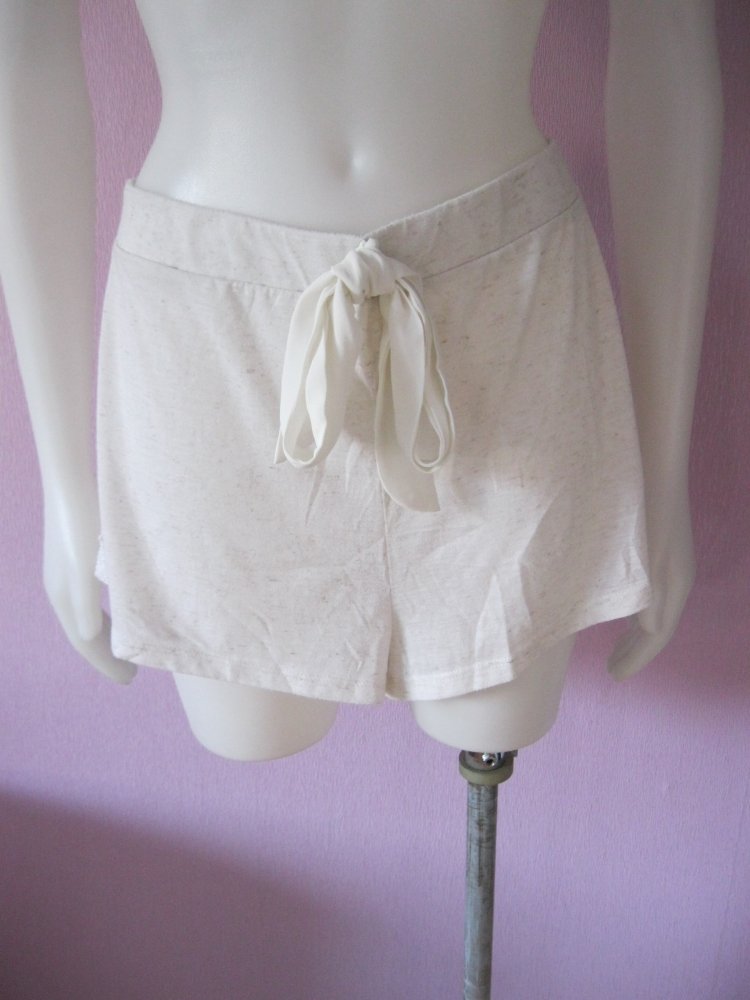 Love to lounge Shorts Leinen Creme Spitze L 42/44