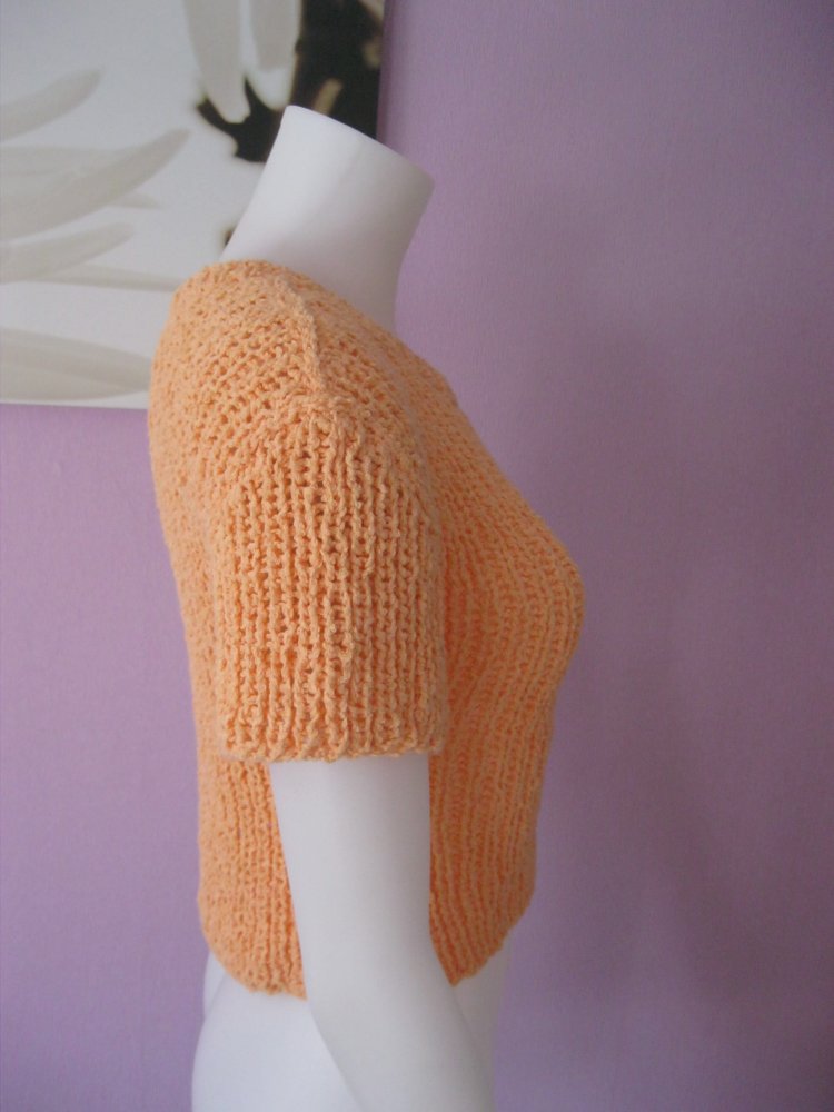 NEU Crop-Pulli Strickpulli Handmade Aprikose kurzärmlig Viskose S/M