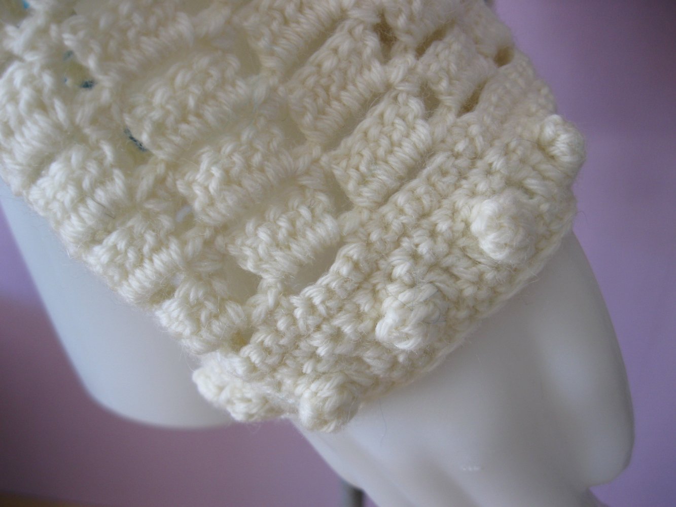 NEU Trachten/Strickjacke Schurwolle Handmade   Blumen  weiß/türkis  M/L