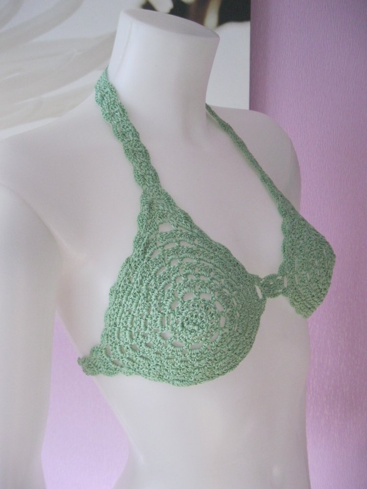 NEU BH-Top / Bikini-Oberteil Handmade Retro-Design Lindgrün A-Cup/B-Cup