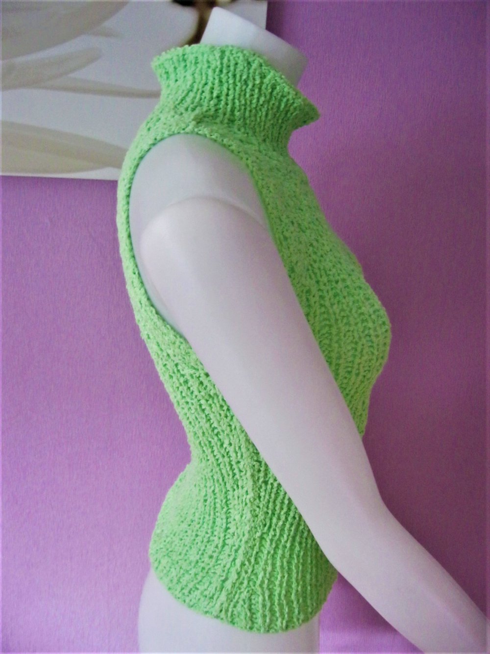 NEU Handmade Stehkragenpulli ärmellos Neongrün Viskose S-M