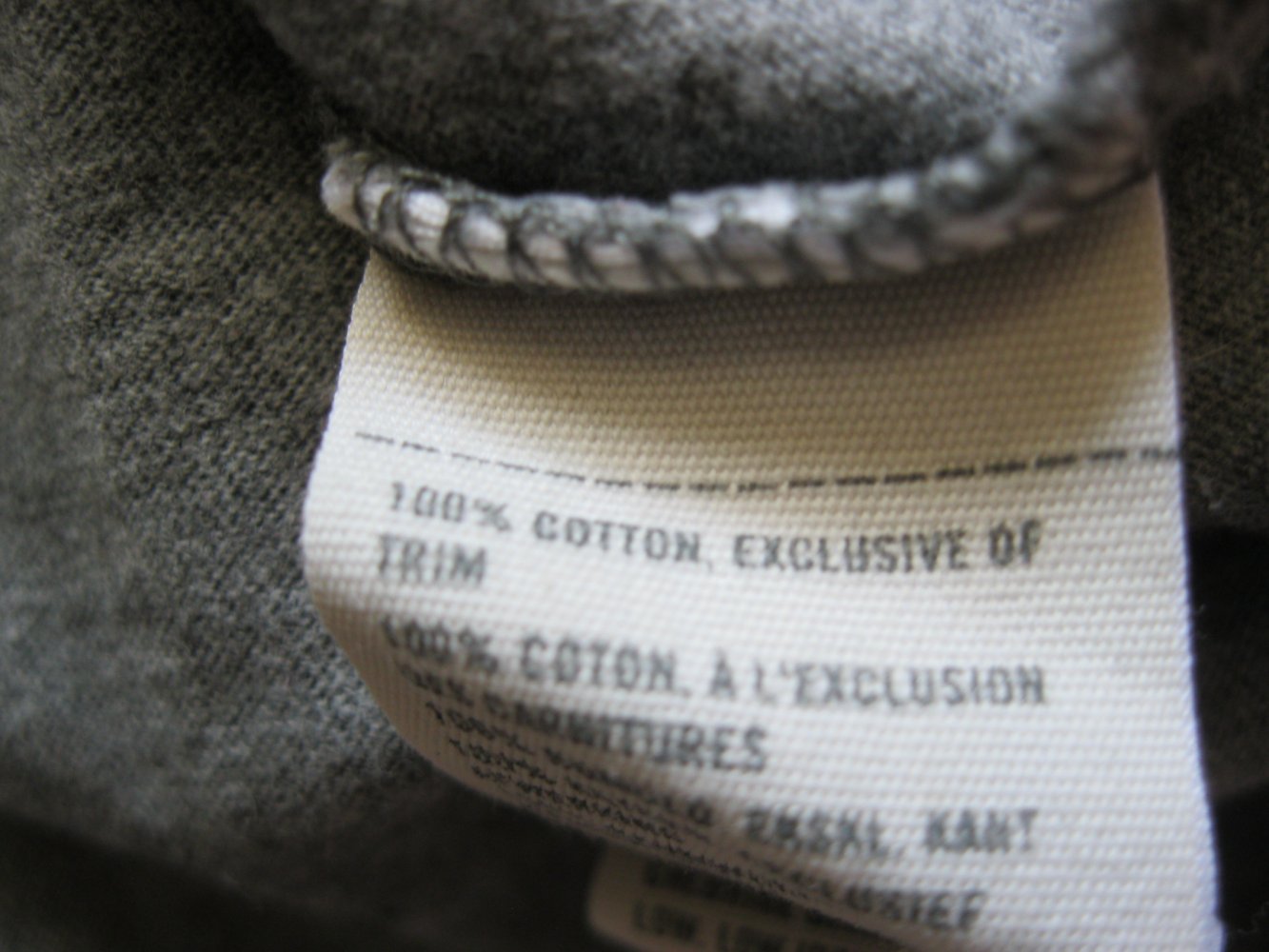 T-Shirt # Abercrombie & Fitch # Grau meliert #Front-Print # 100% Baumwolle # M