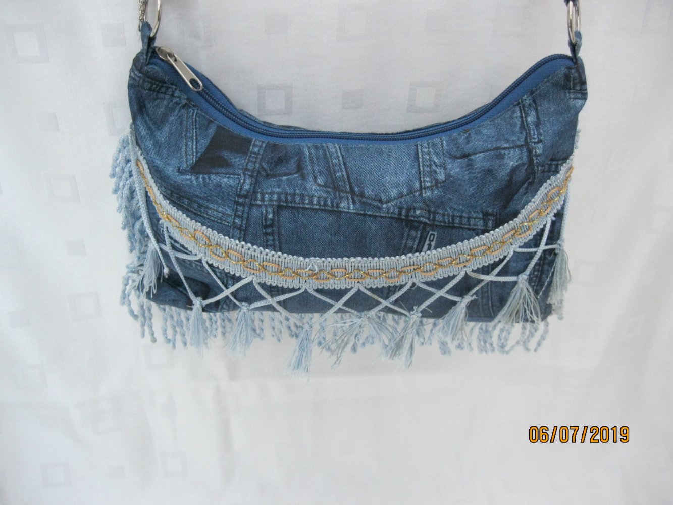 Umhängetasche # Jeansoptik # Quasten # Blau