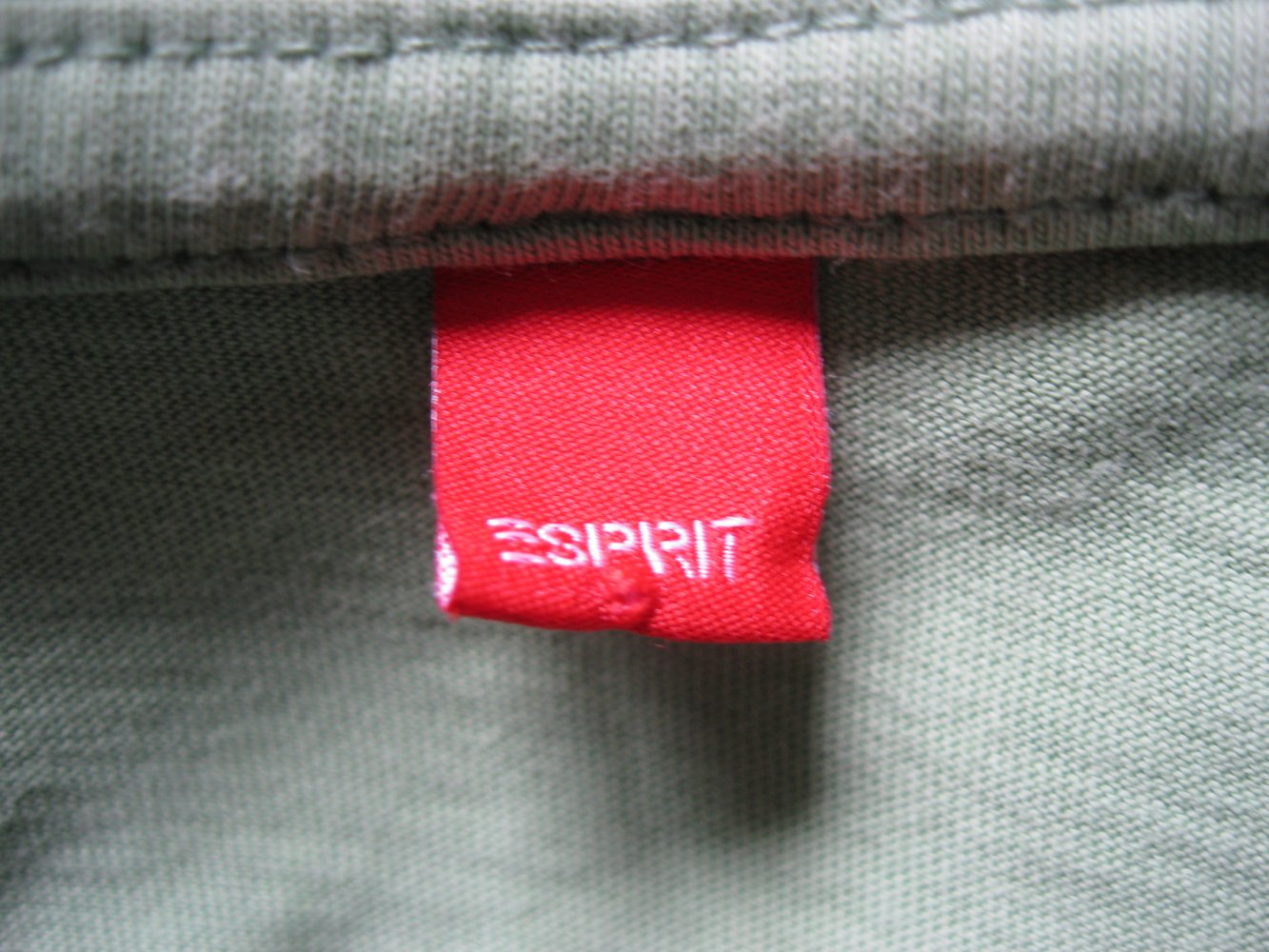 Esprit T-Shirt Lindgrün 100% Baumwolle Front-Print M